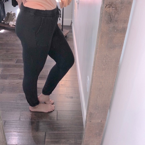 Out from under medium cozy lounge joggers - Picture 2 of 6